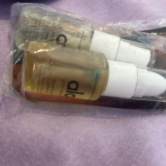 NEW✨💖🪩💝💘ALO BEAUTY GLOW SYSTEM KIT🩵🩵🩵Gwp_Mini Glw Oil Mag Spry Duo💖SET - Picture 3 of 8